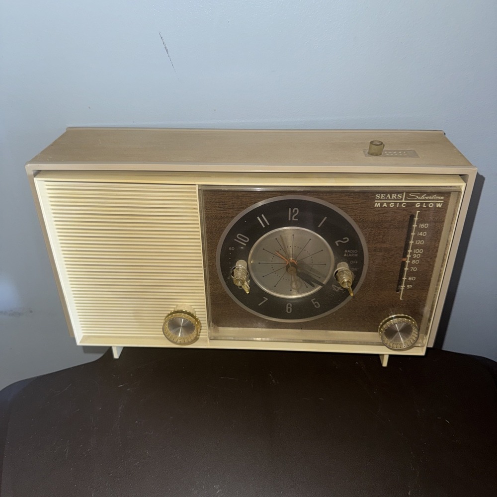 Vtg MCM Sears Silvertone 5036 'Magic Glow' AM Vacuum Tube Alarm Clock Radio Read